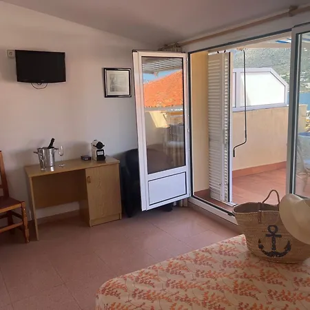 Hotel Sol I Sombra El Port De La Selva