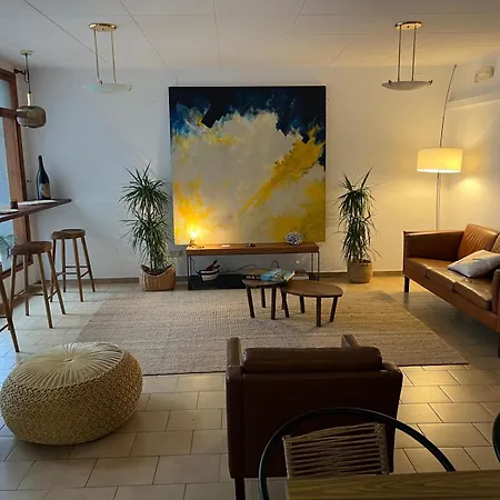 Sol I Sombra El Port De La Selva