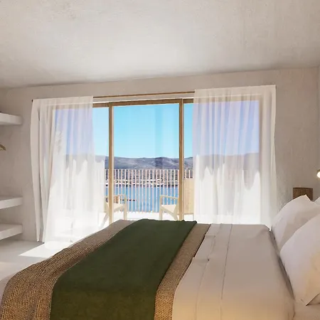 Sol I Sombra El Port De La Selva